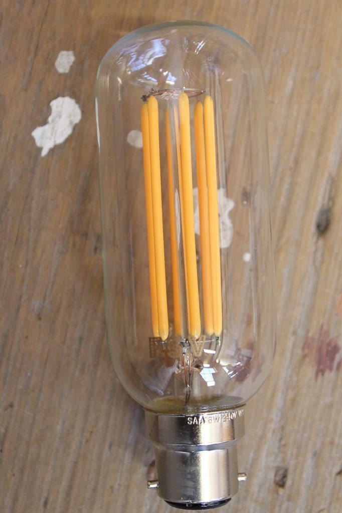 Led filament bulb tubular 6w 2100k has 6 long filaments
