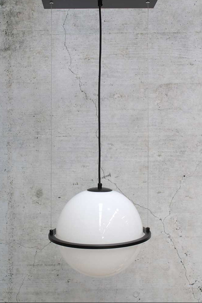 Bonnie-Halo-Pendant-Light with out globe
