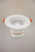 Coes downlight showing clips.