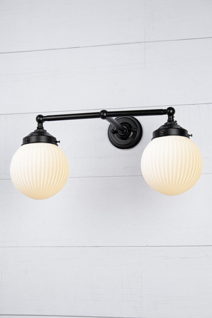 Black (Adjustable Steel) / Opal