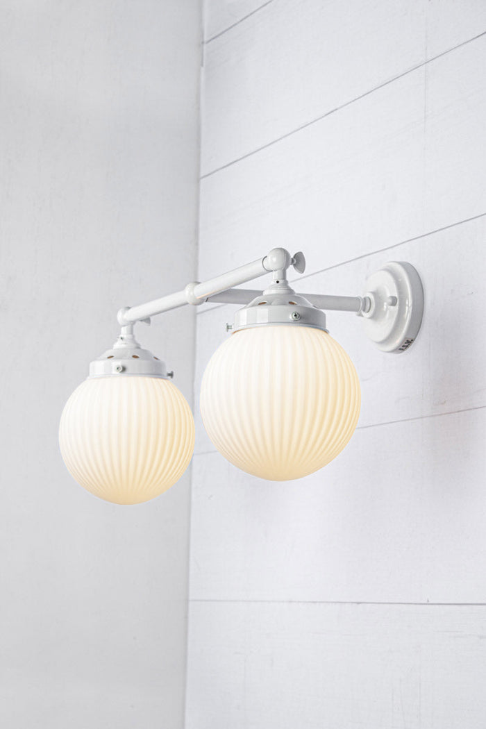 White (Adjustable Steel) / Opal