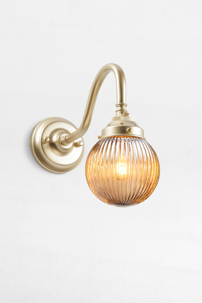 Gold/Brass / Dark Amber
