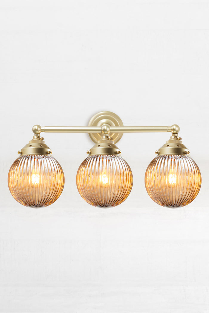 Gold/Brass / Dark Amber