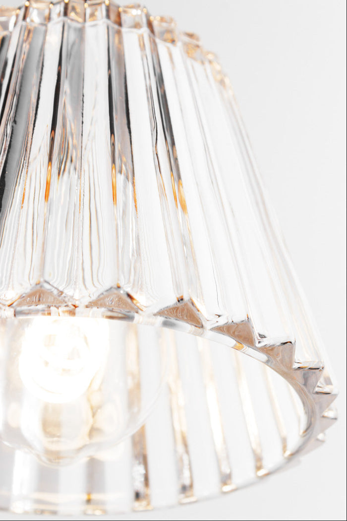 Davis Glass shade close up with detailing.