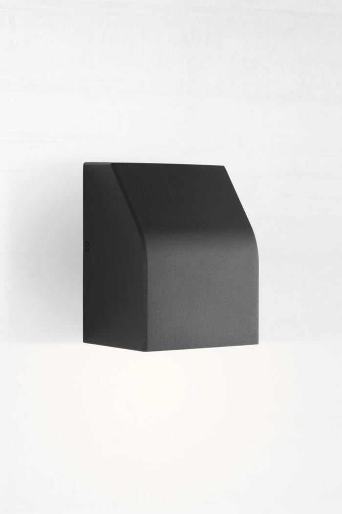 Strong build with powder coat aluminium in black finish