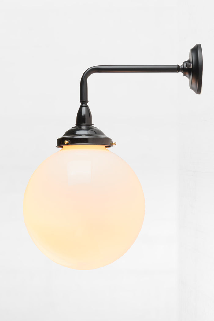 Medium / Opal / 90 Degree Arm