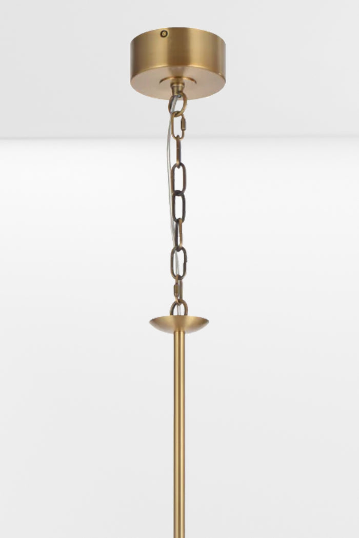 Close up of the chain cord and pole suspension