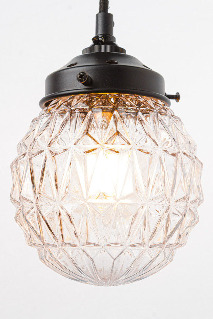 The glass features a clear textured geometric pattern