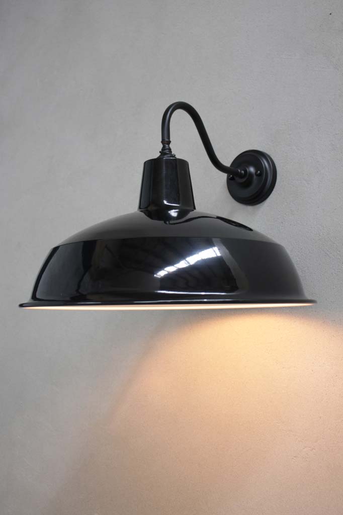 Black (Steel Sconce) / Black / Large