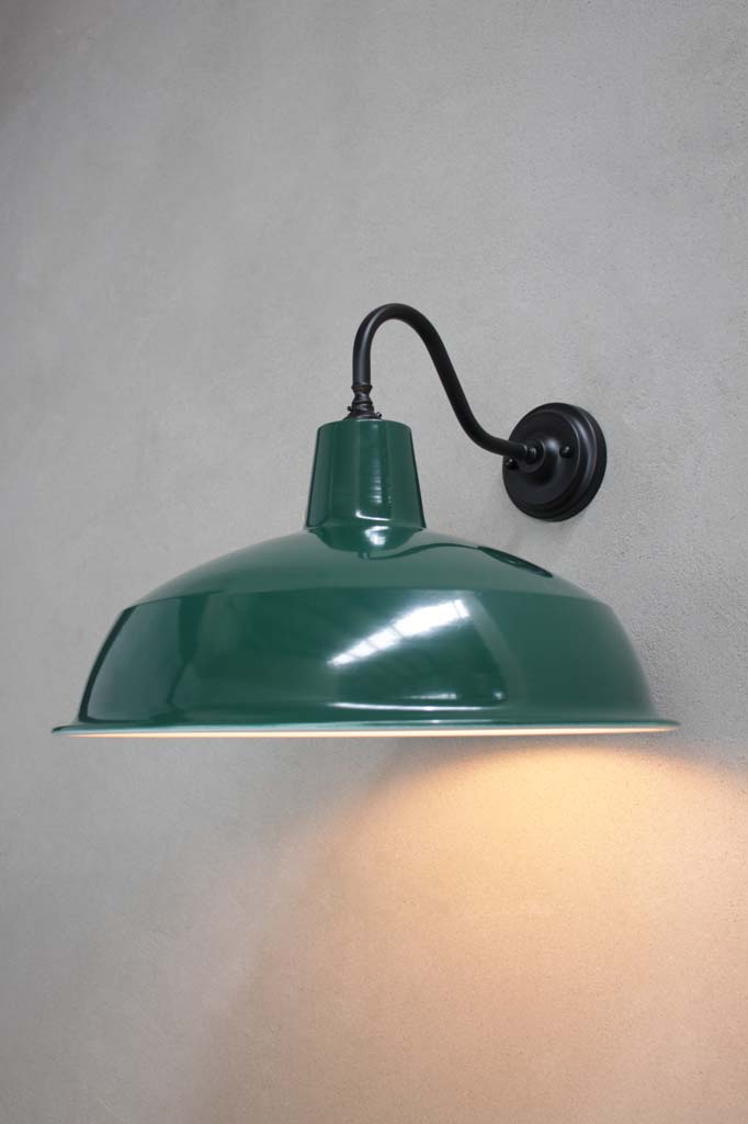 Black (Steel Sconce) / Federation Green / Large