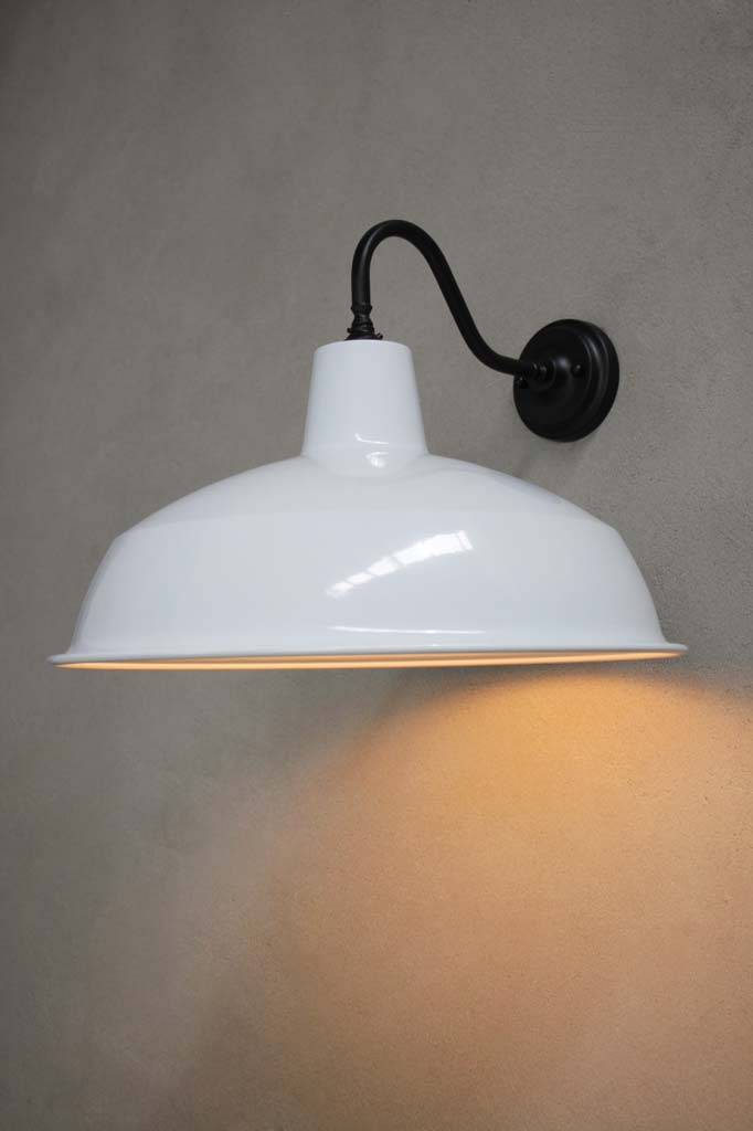 Black (Steel Sconce) / White / Large