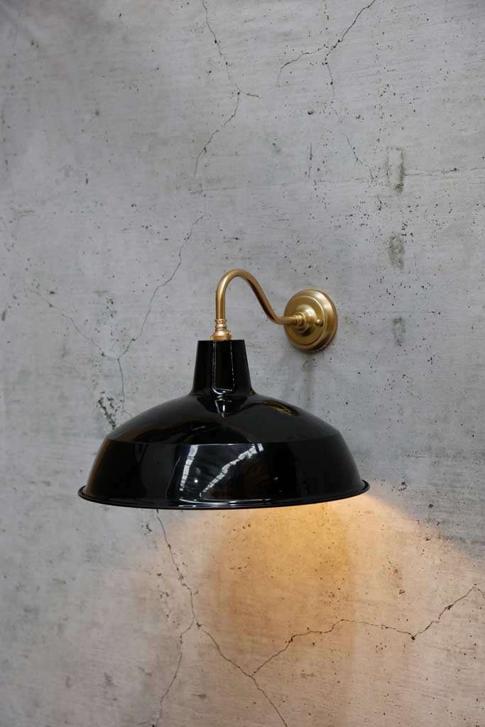 Gold/Brass (Steel Sconce) / Black / Large