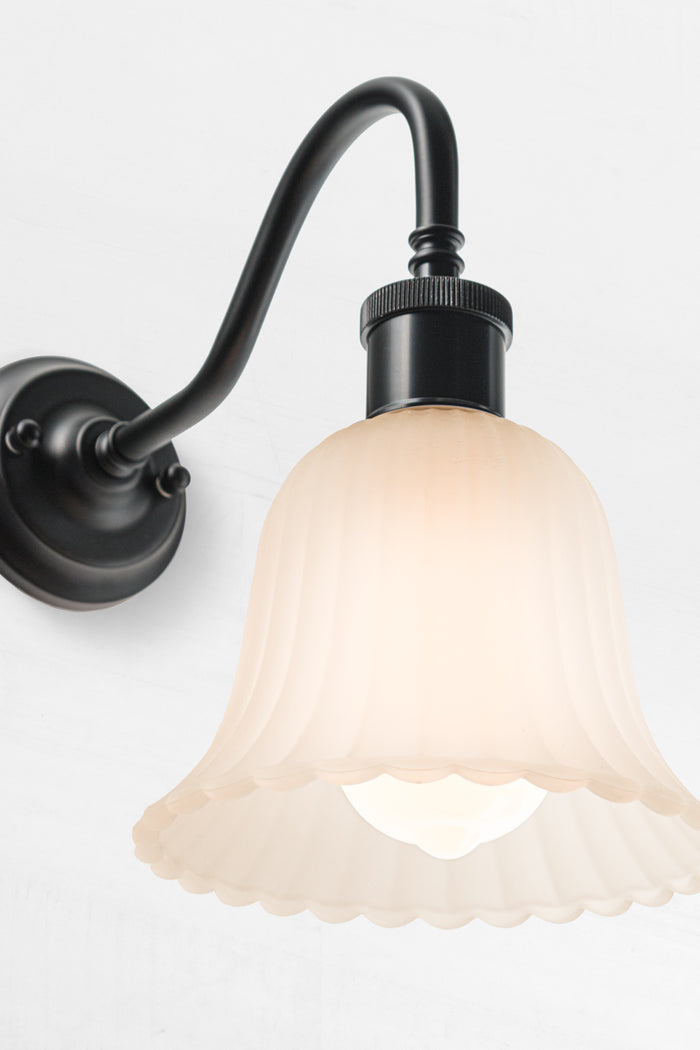 close up of Lille Glass shade