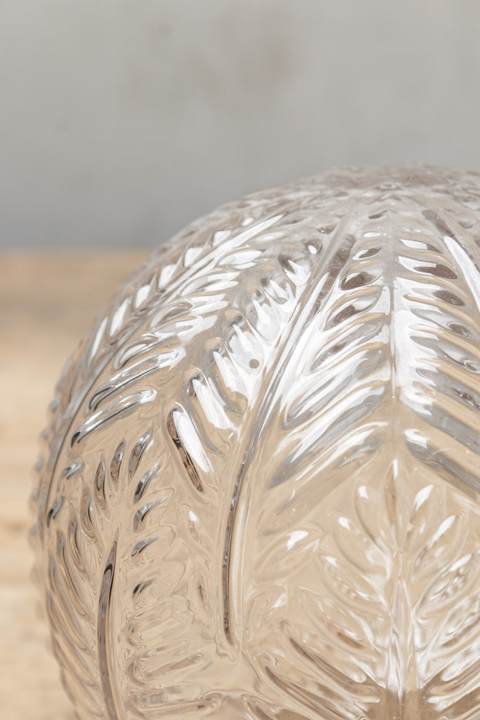 Glass with detailed patterns