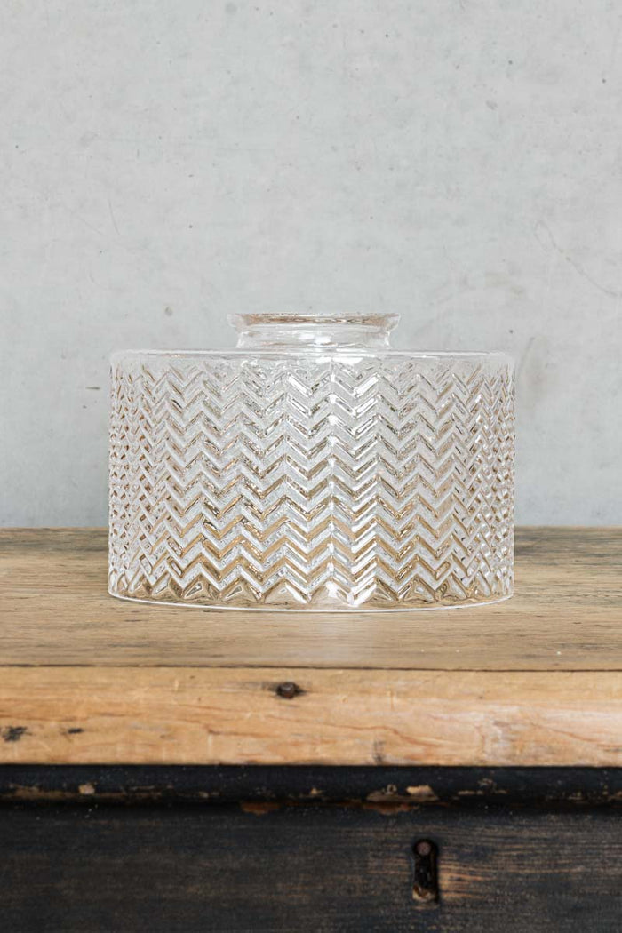 Chevron pattern creates a distinctie wavy effect