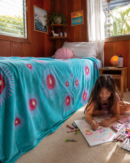'Opihi Collection Mink Blanket