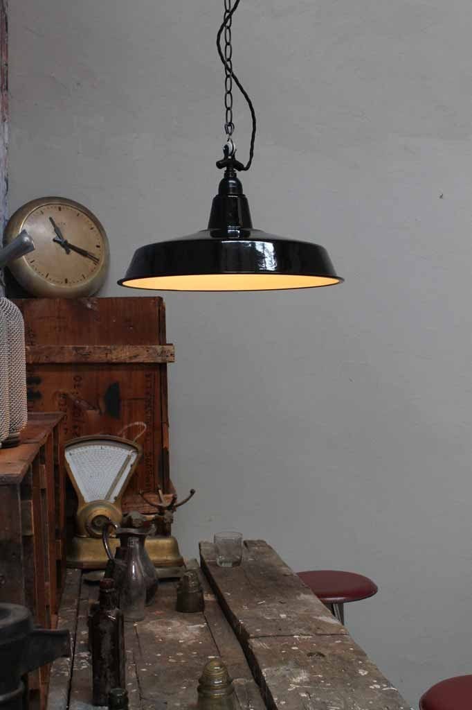 Porcelain enamel black pedant light. lights online. striking bedroom light or kitchen island accent. sysdney Melbourne Perth Brisbane austalia