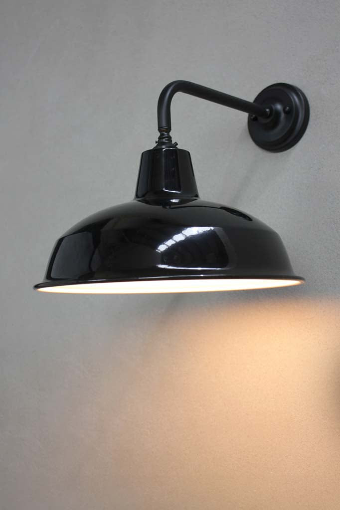 Black (Steel Sconce) / Black
