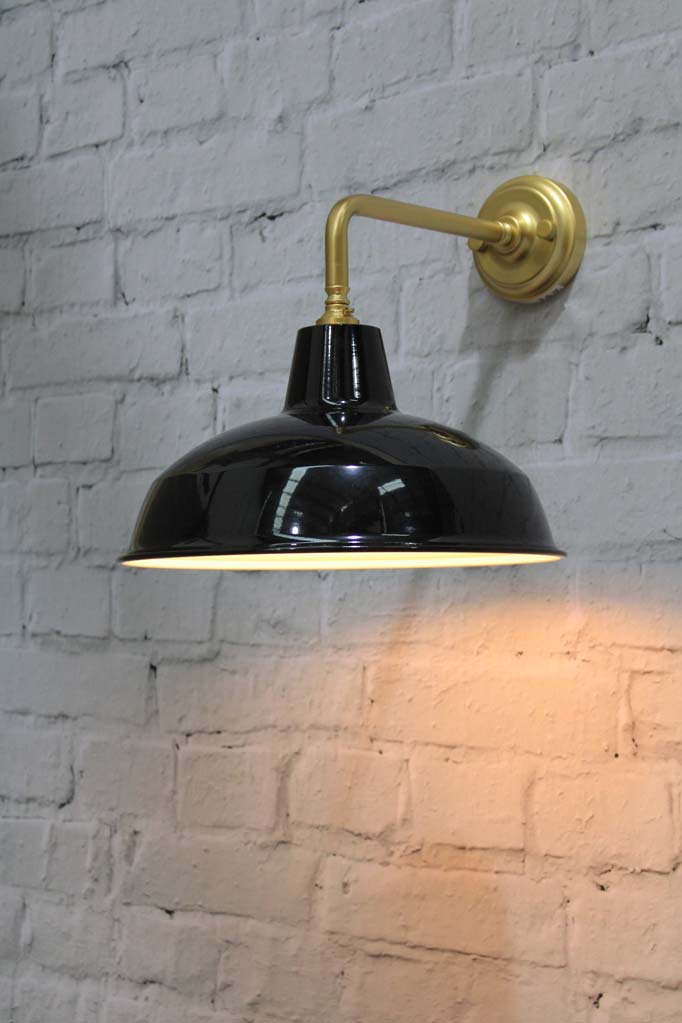 Gold/Brass (Steel Sconce) / Black